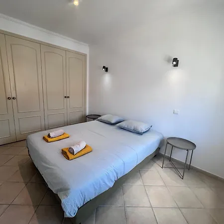 Charming 5 Min From
